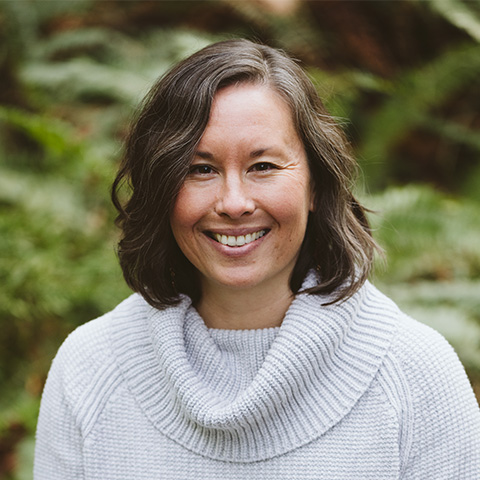 Headshot of Emily Tomita